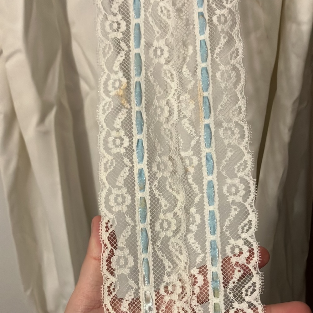 Vintage Handmade 1970s Edwardian Style Wedding Dress with Lace Bow - Picture 6 of 16